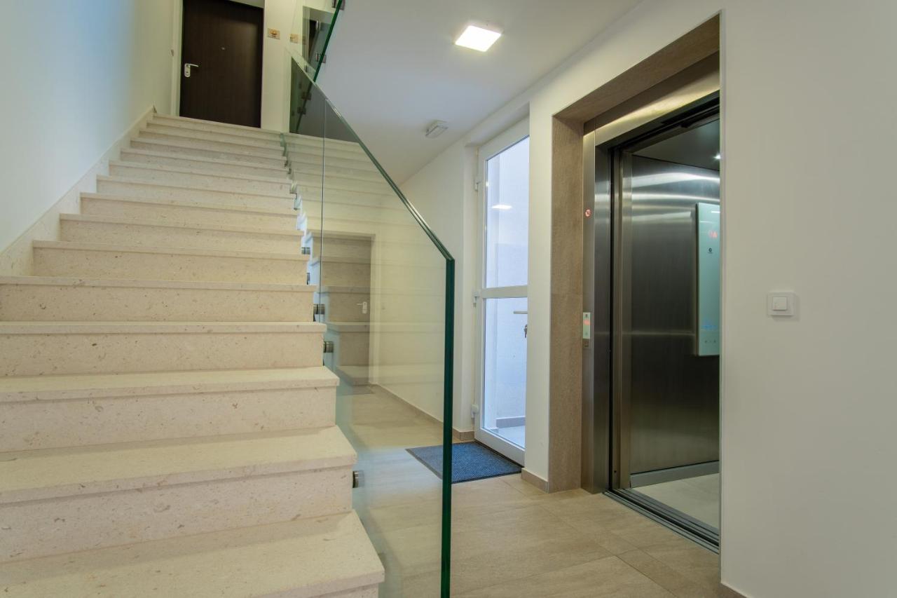 Apartments Mandre I Экстерьер фото